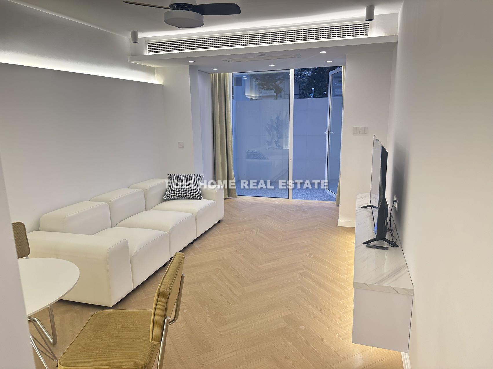 Lane 1-1000 Changning Road Old House	 - 1 bedroom apartment in Shanghai, Downtown, Downtown
