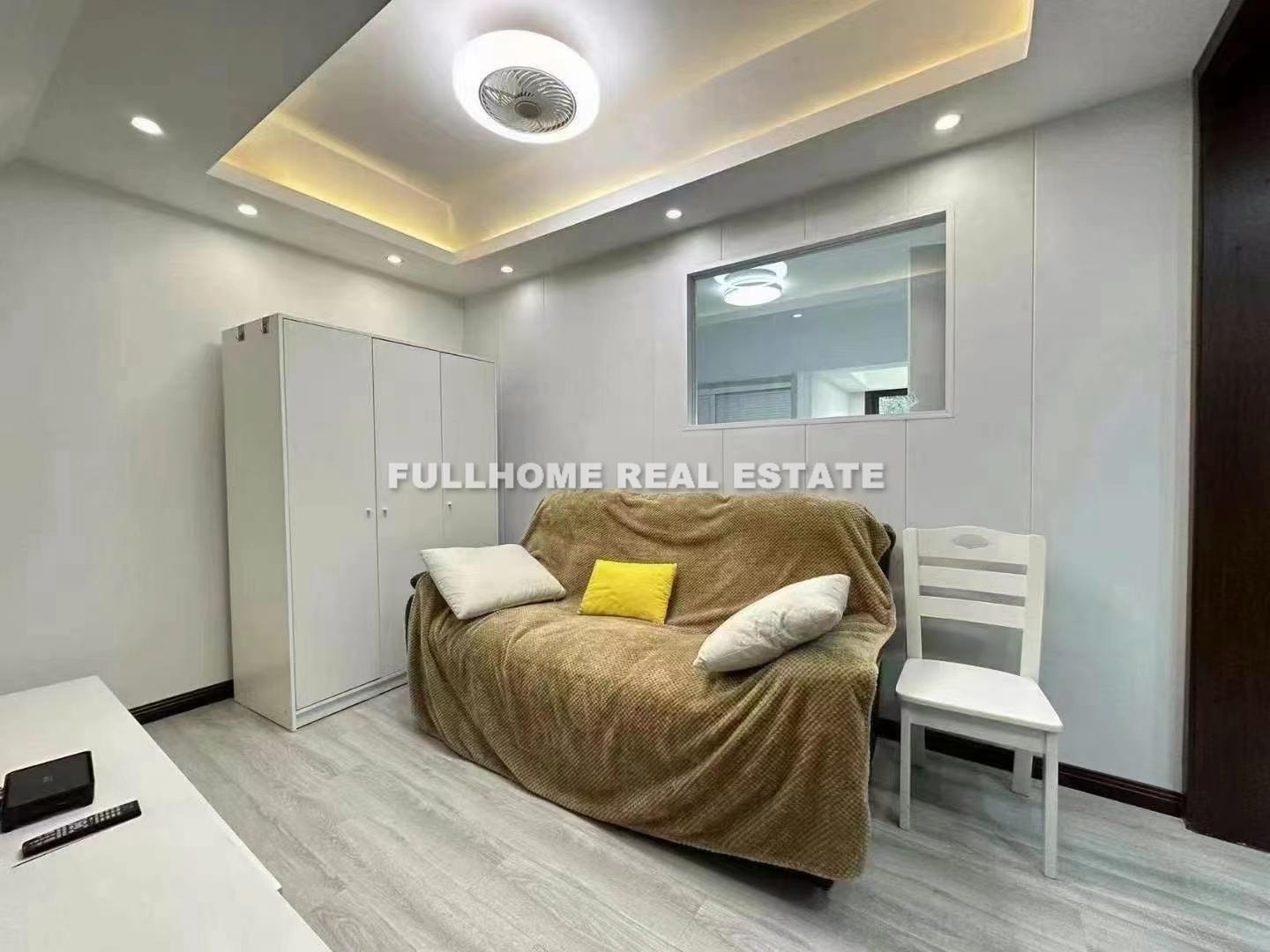 Similar property: Lane1-500 Changshu Road Old House, 1 bedrooms, 50 sqm in Shanghai