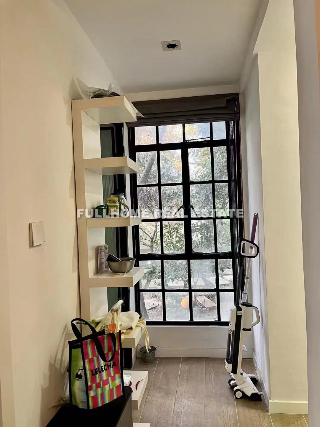 Lane 1-500 Wanpin Road Old House	 - Interior view 3, Shanghai rental property