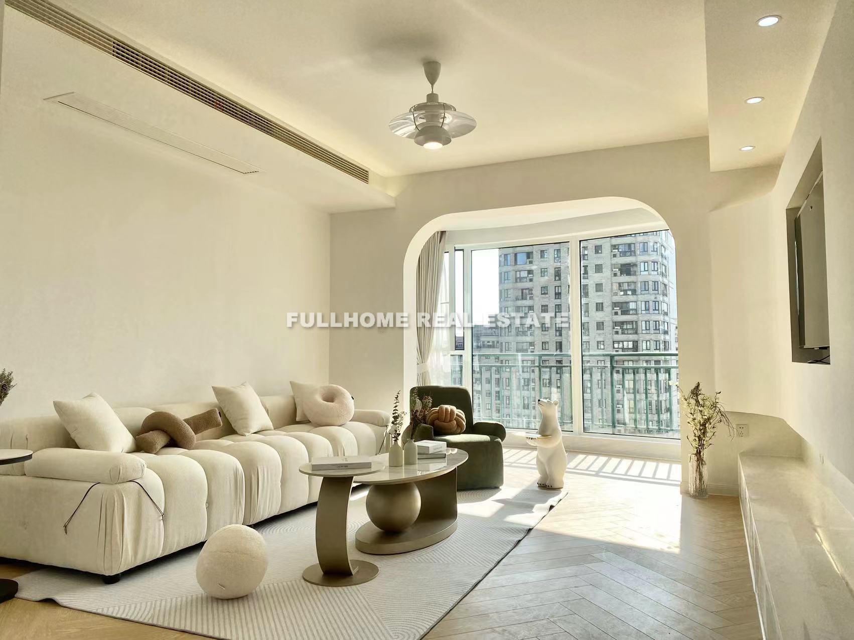 Bin Jiang Ming Ren Yuan - 2 bedroom apartment in Shanghai, The Bund, Downtown