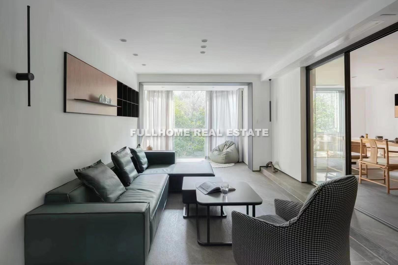 Same compound: Ruijin Nanyuan, 3 bedrooms in Shanghai