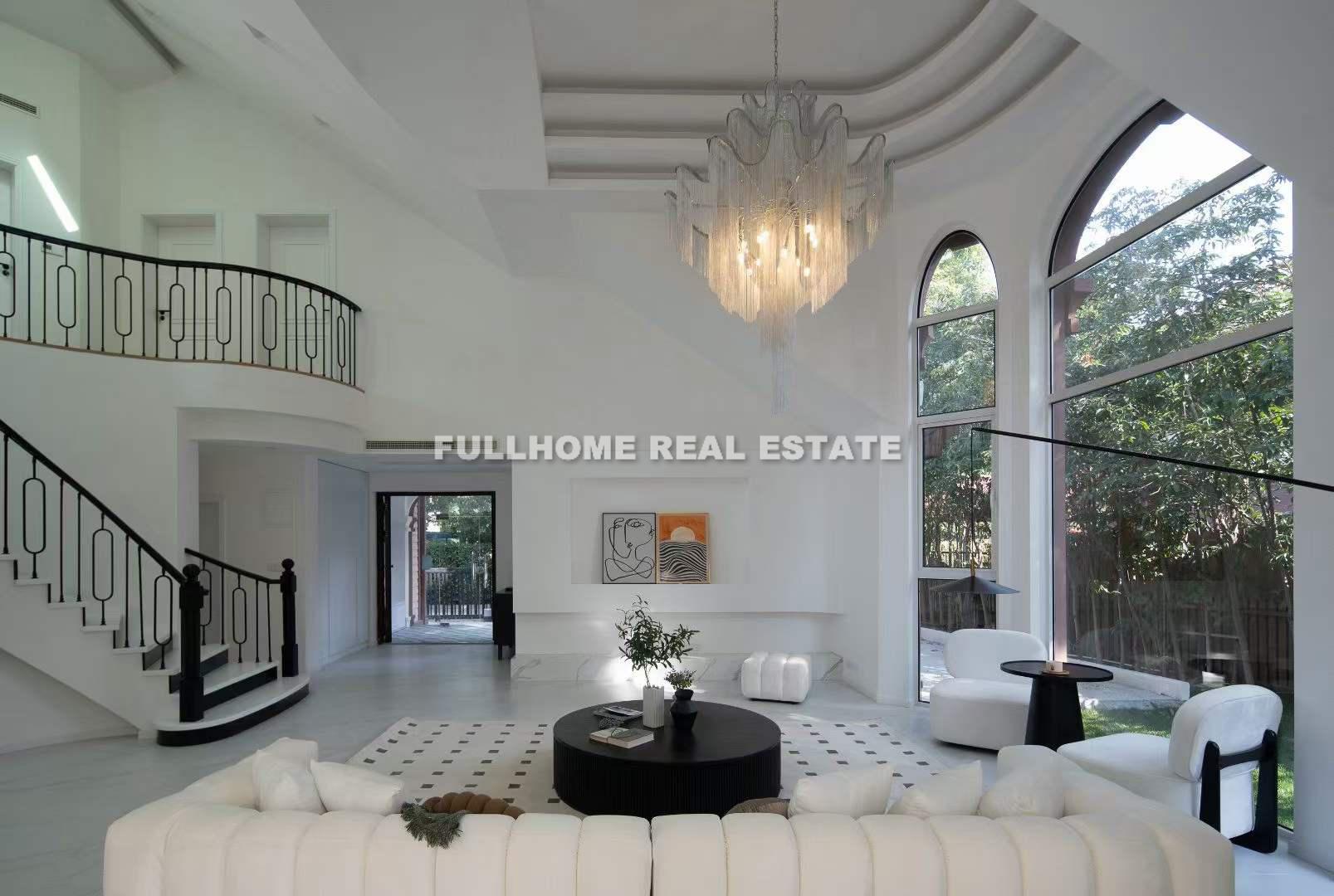 Emerald Villas - 5 bedroom apartment in Shanghai, Qingpu, Suburb
