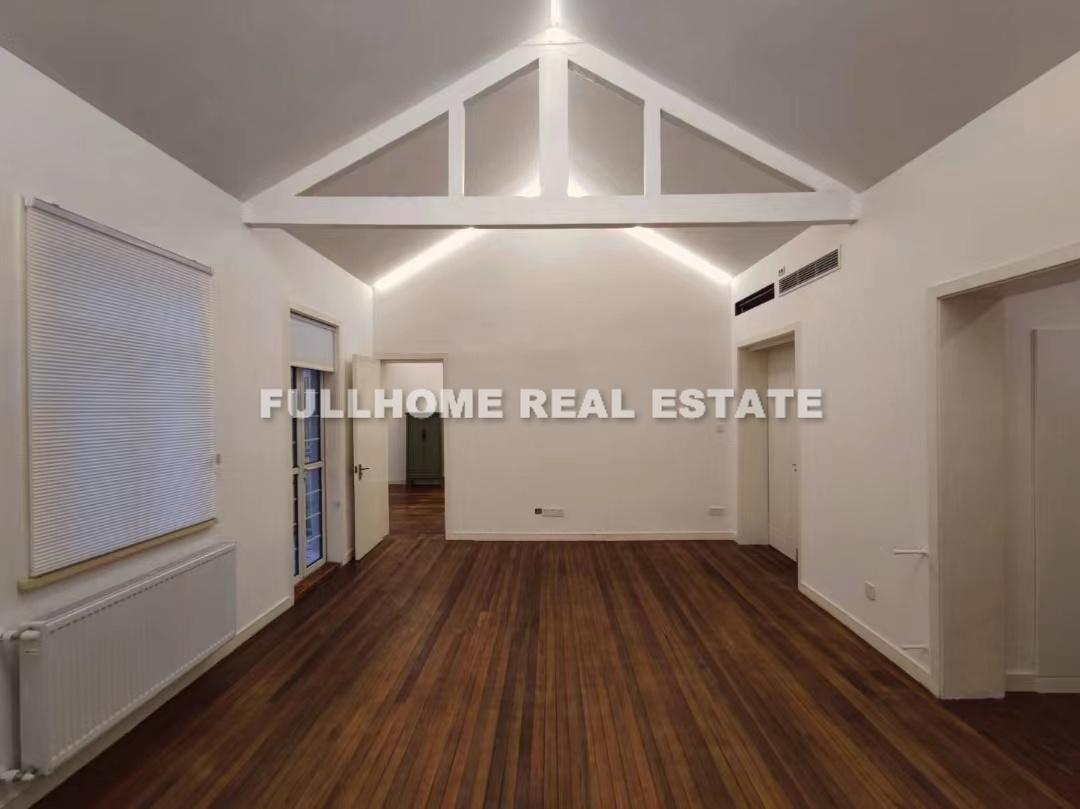 Lane 100-2000 West Nan Jing Road Old House - Interior view 5, Shanghai rental property
