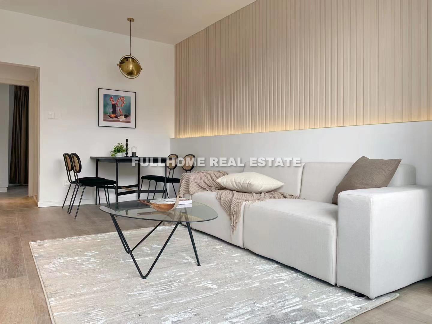 Same compound: Lane1-1000 Fa Hua Zhen Road Old House, 1 bedrooms in Shanghai