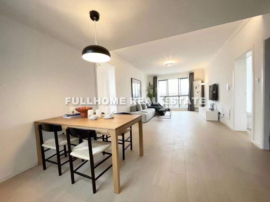 Jing An Phoenix Garden - 2 bedroom apartment in Shanghai, Downtown, Downtown