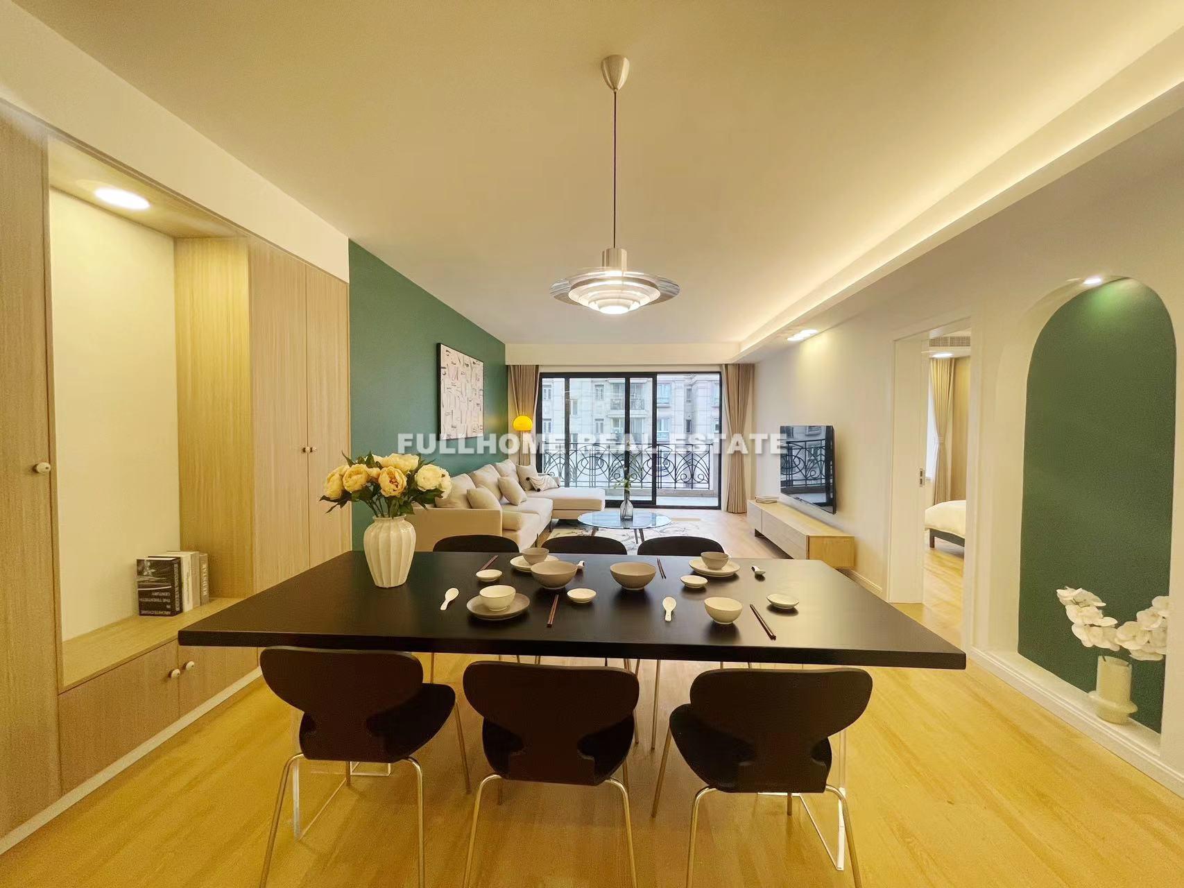 Lianxin Hongqiao Garden - 3 bedroom apartment in Shanghai, Downtown, Downtown