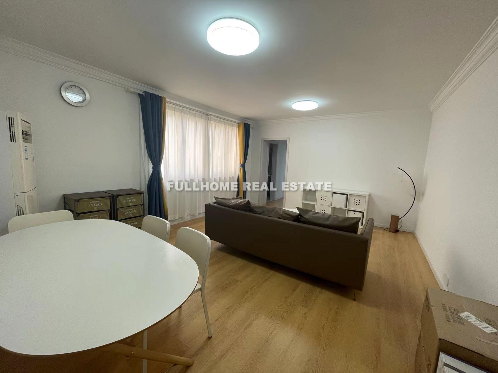 Same compound: Rongcheng Apartment, 2 bedrooms in Shanghai