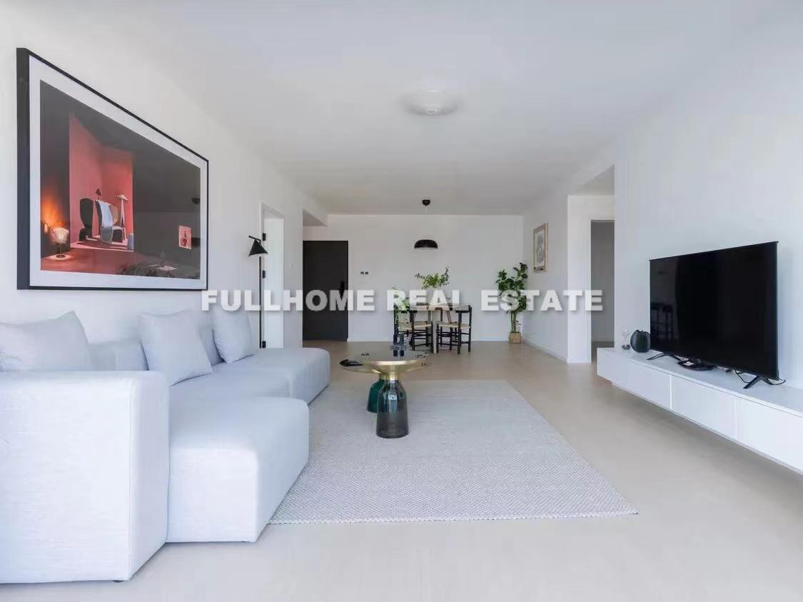 Same compound: Bu Gao City, 3 bedrooms in Shanghai