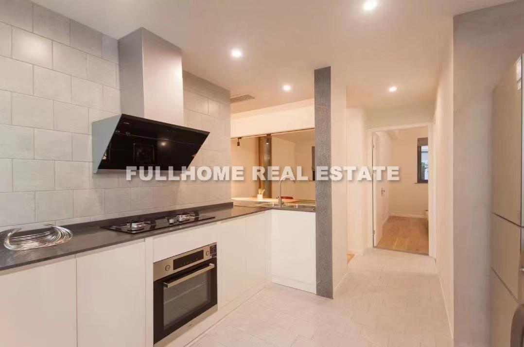 Lane 500-1000 Julu Road Old House	 - 1 bedroom apartment in Shanghai, FFC, Downtown