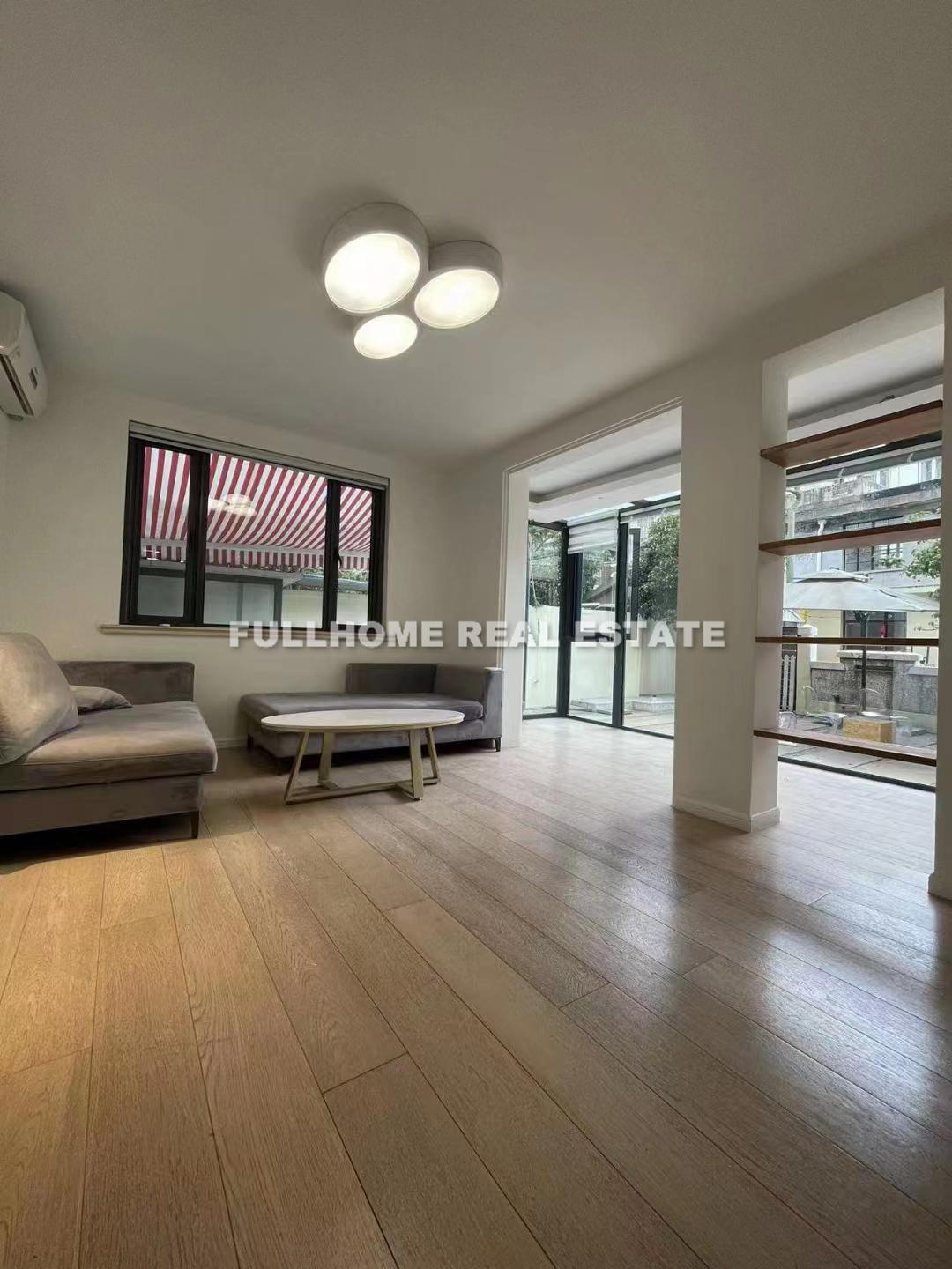 Lane 1-500 Xingguo Road Old House - 3 bedroom apartment in Shanghai, Downtown, Downtown