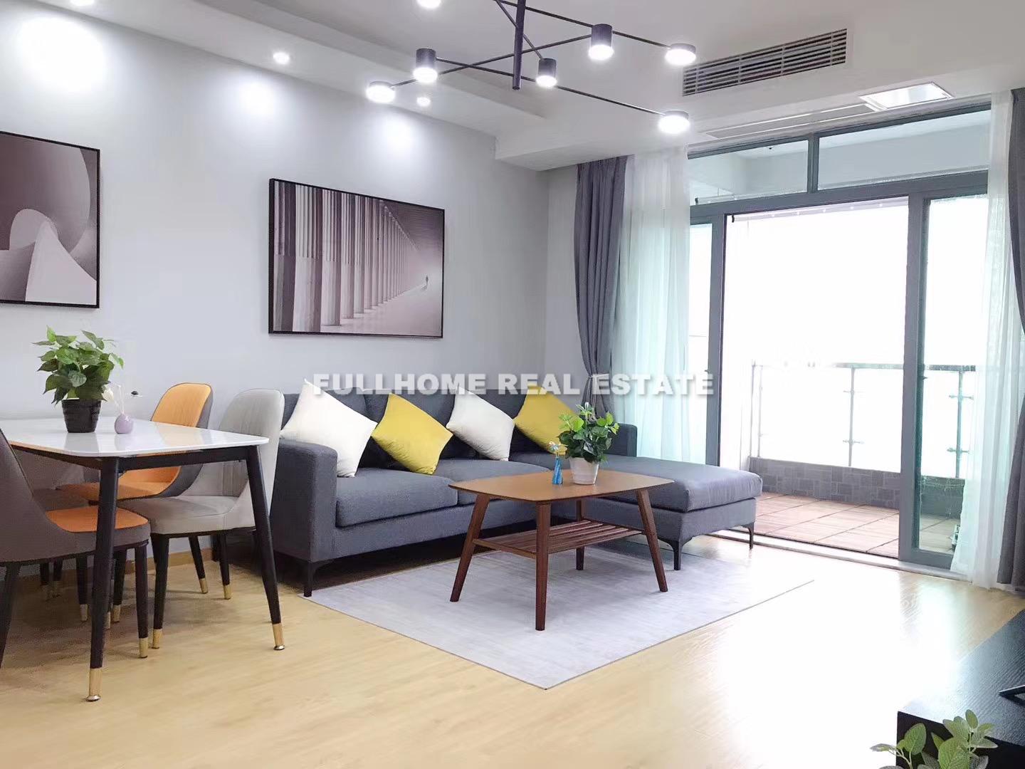 Dong Hu Ming Yuan - 2 bedroom apartment in Shanghai, FFC, Downtown