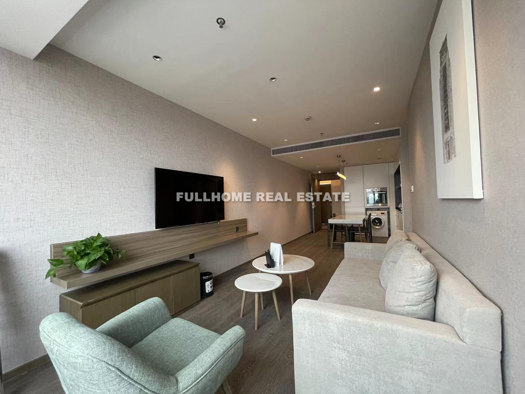 Same compound: Xuhui  Riverside Somerset, 2 bedrooms in Shanghai