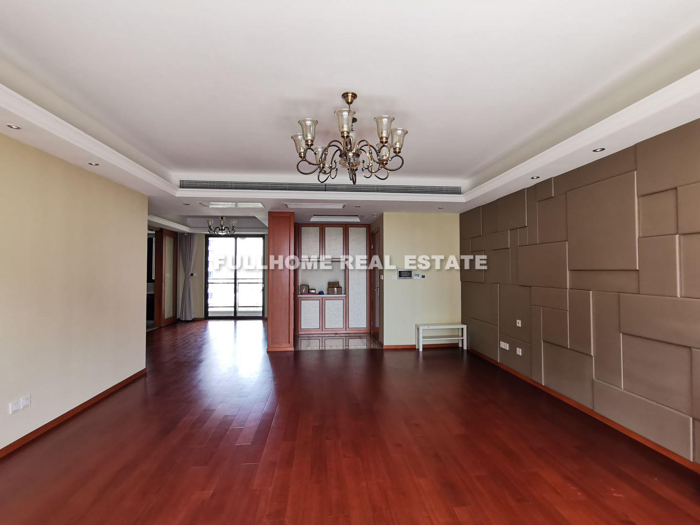 Yanlord Western - 4 bedroom apartment in Shanghai, Qingpu, Suburb