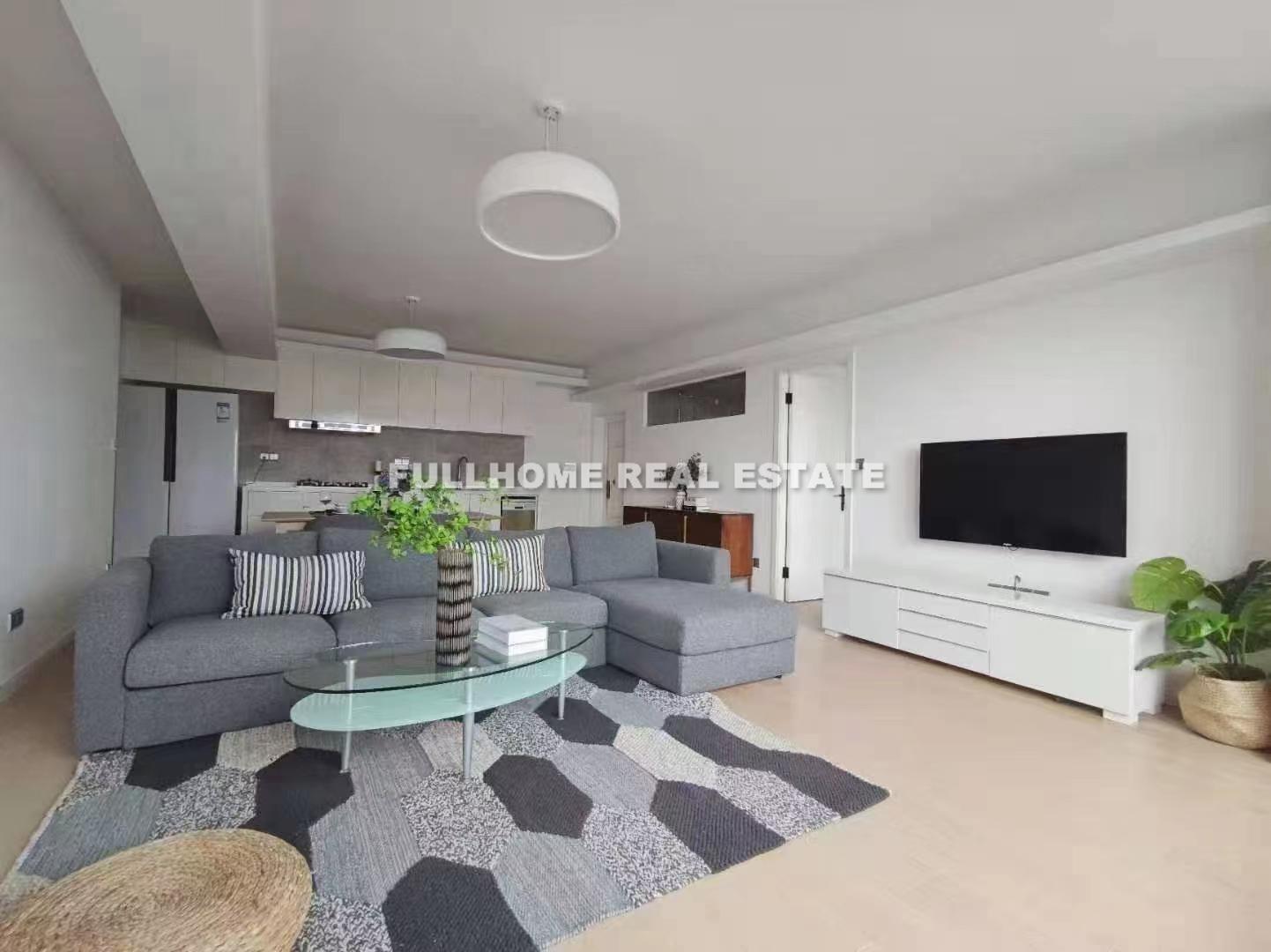 Same compound: Xiang Le Apartment, 3 bedrooms in Shanghai