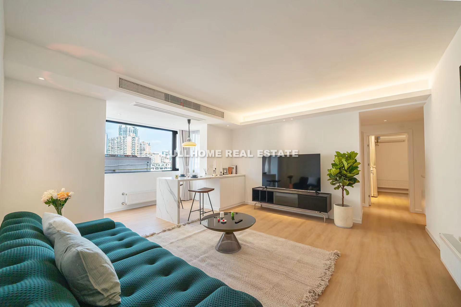 Same compound: Sheng Yuan Building, 2 bedrooms in Shanghai