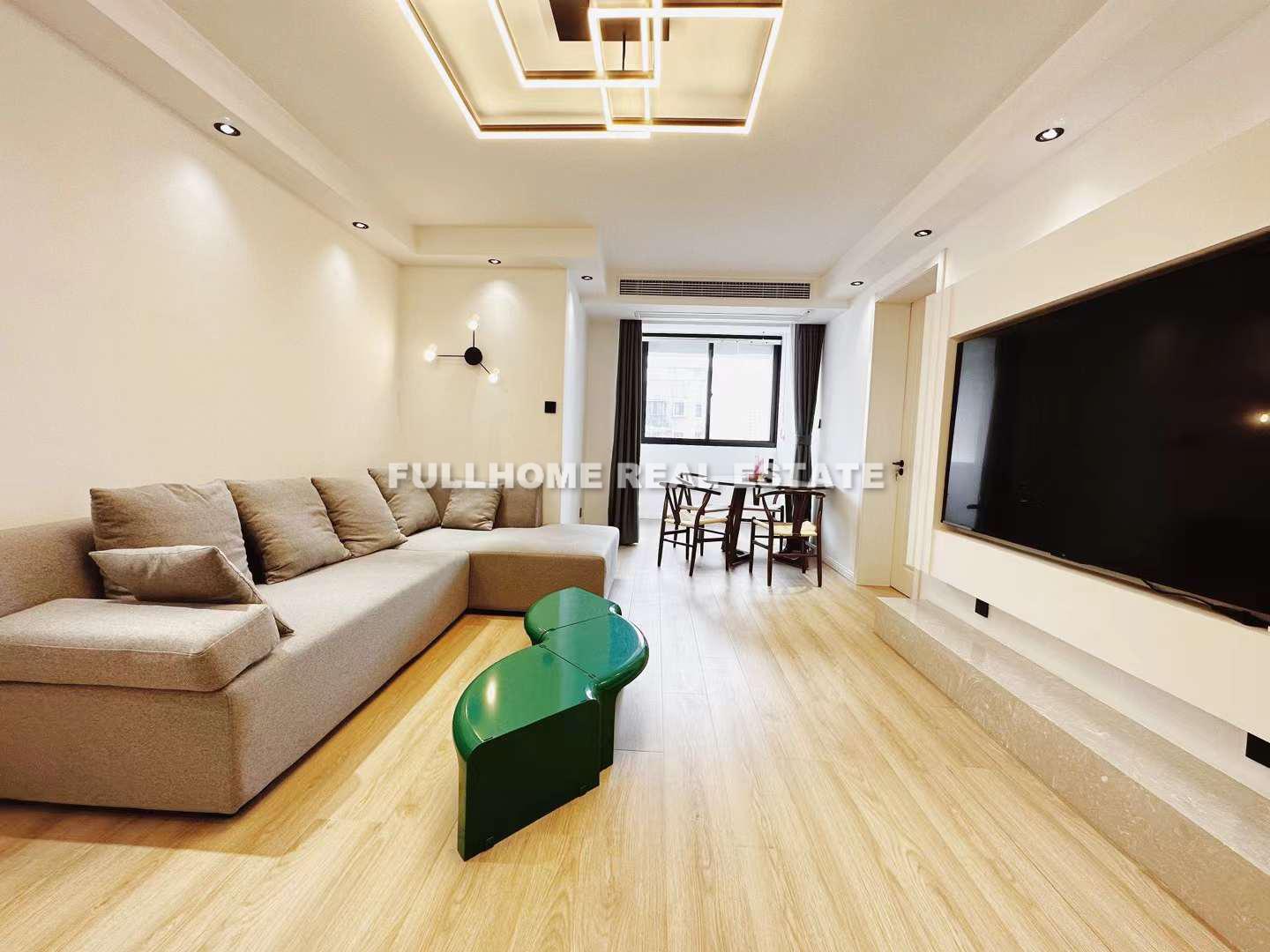 Same compound: Jin An Kang Yu, 2 bedrooms in Shanghai
