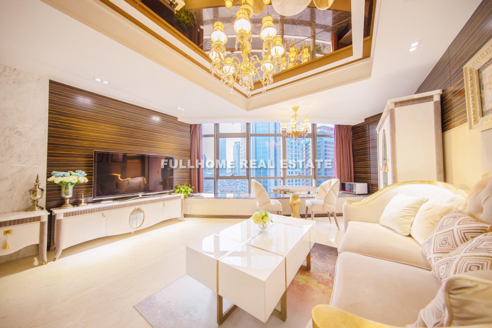Same compound: Hongkang Zhaohui Garden, 3 bedrooms in Shanghai