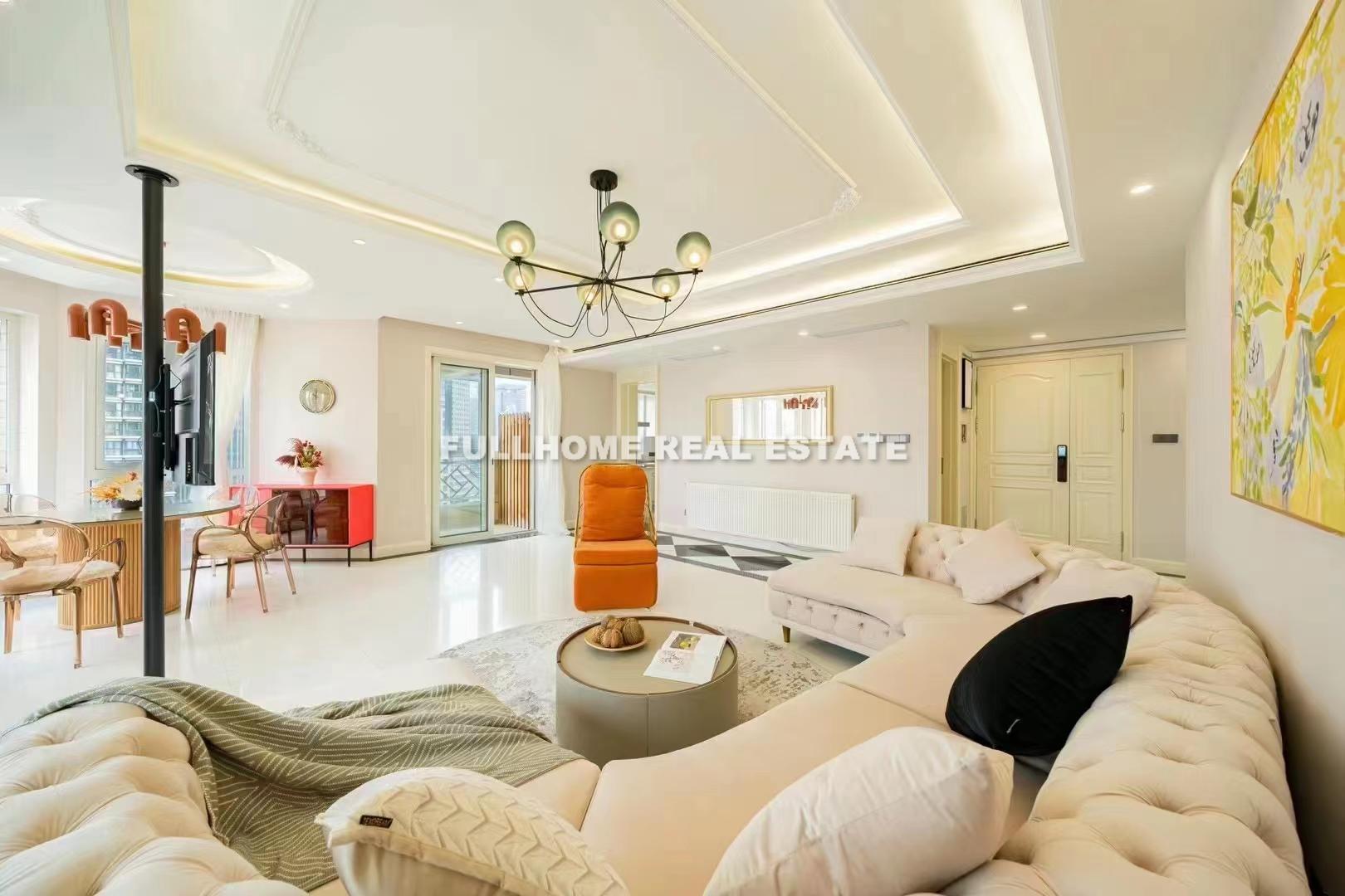 Same compound: Pu Jiang Mansion, 4 bedrooms in Shanghai