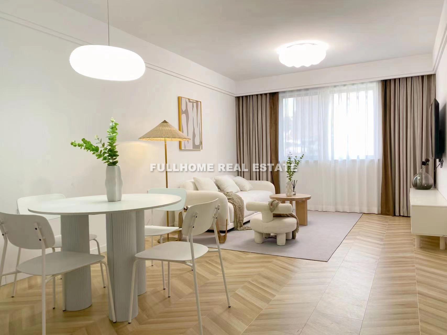 Same compound: Da Zhong Qi Che Apartment, 2 bedrooms in Shanghai