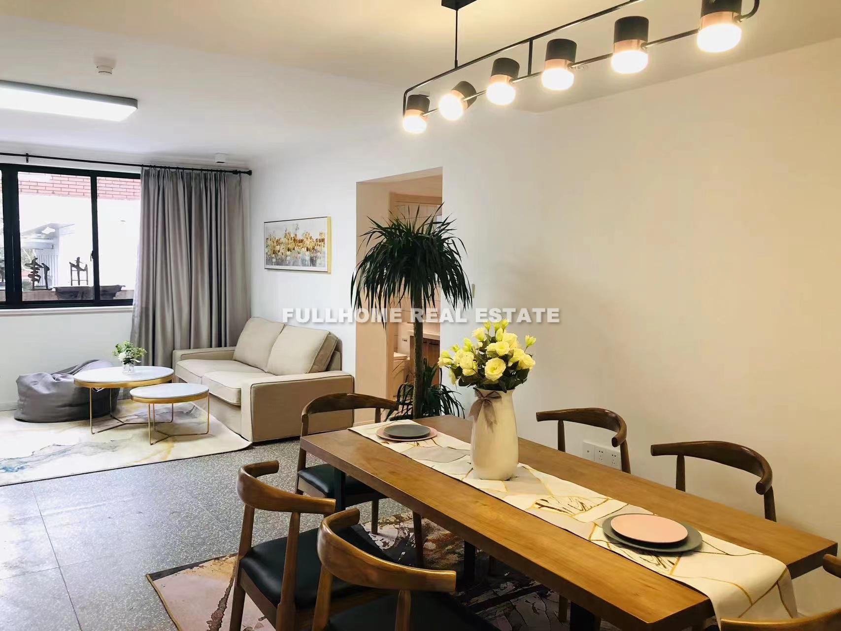 Same compound: Zhongxin Fusheng Apartment, 2 bedrooms in Shanghai
