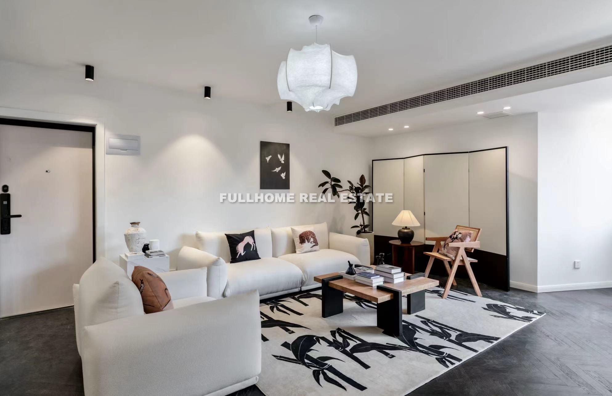 Same compound: Tianyuan Fengyunhui, 3 bedrooms in Shanghai