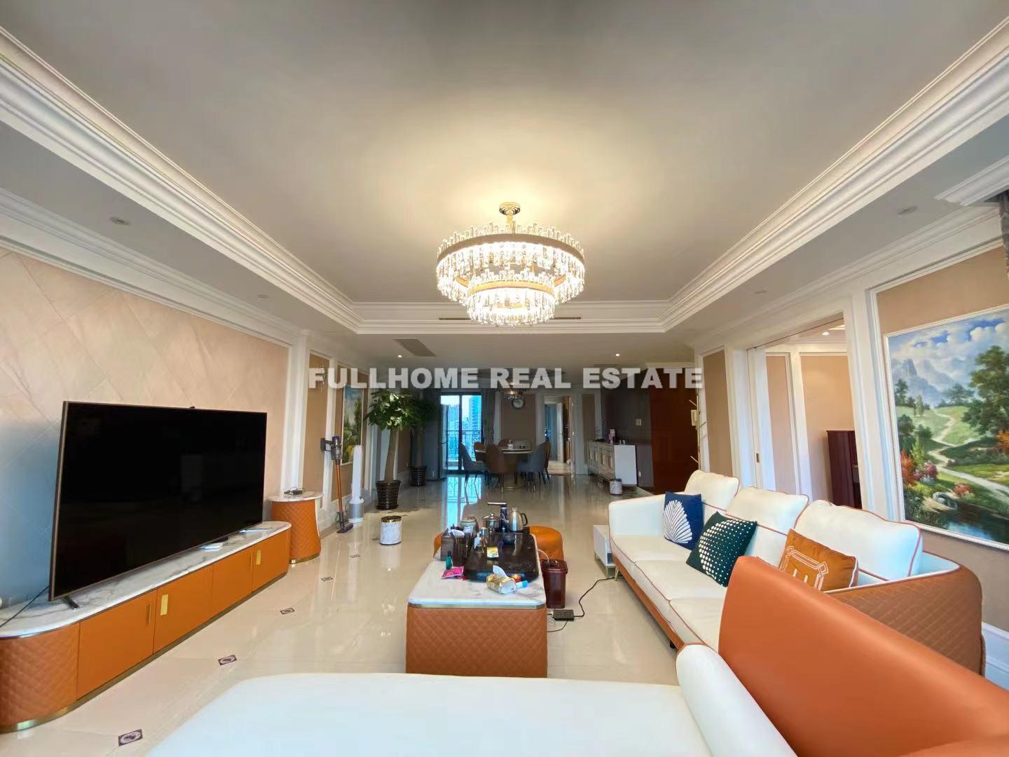 Same compound: Richgate, 5 bedrooms in Shanghai