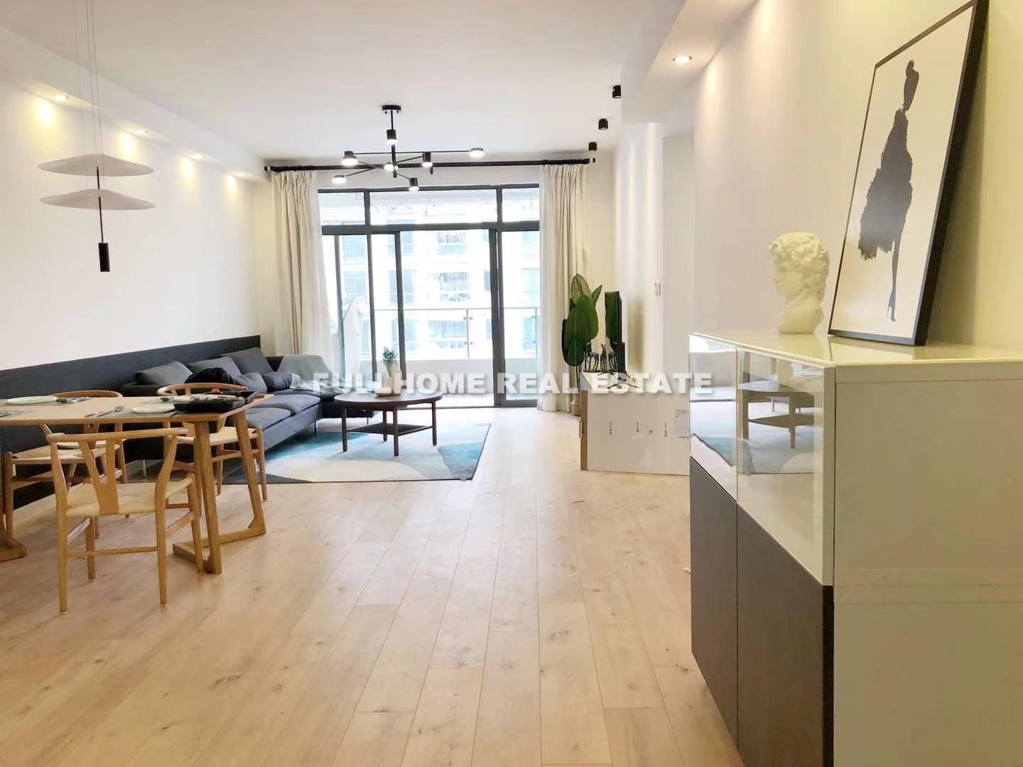 Top Of City - 2 bedroom apartment in Shanghai, People Square, Downtown