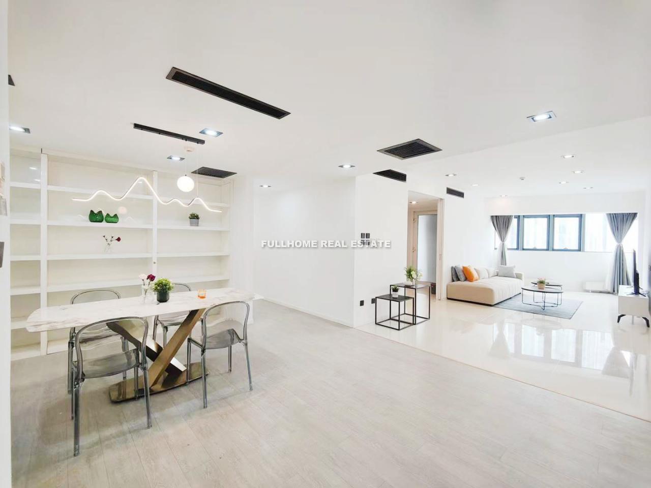 Similar property: Sanlitun SOHO, 2 bedrooms, 169 sqm in Beijing