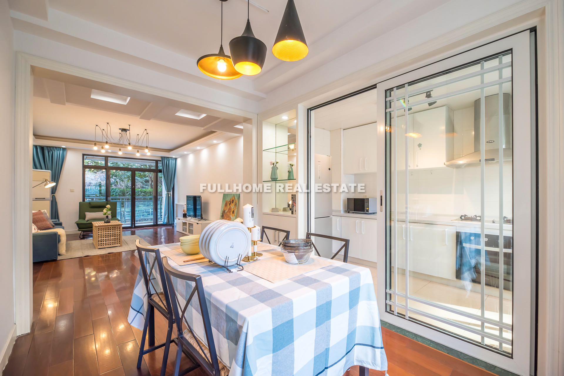 Golden Bund Garden - 2 bedroom apartment in Shanghai, Xintiandi, Downtown