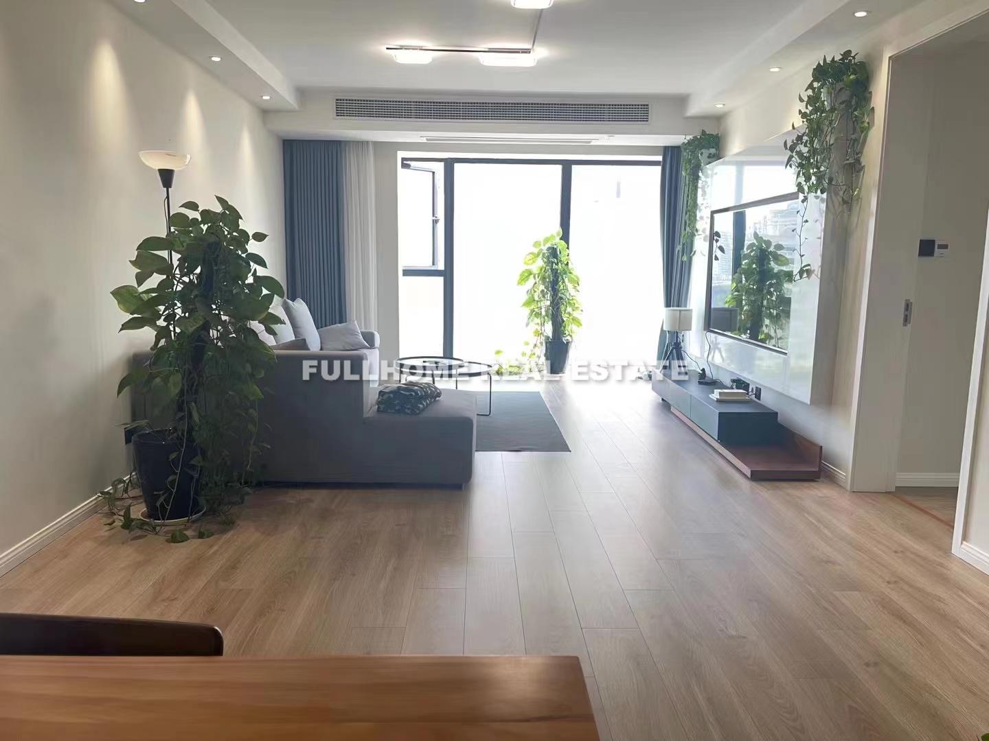 Dong Hai Garden - 2 bedroom apartment in Shanghai, Jing An, Downtown