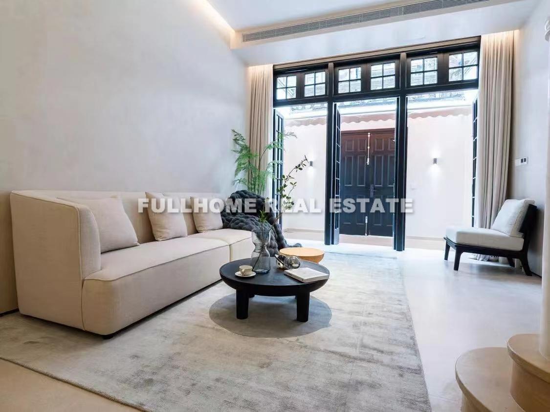 Similar property: Yu Yang Li, 4 bedrooms, 240 sqm in Shanghai
