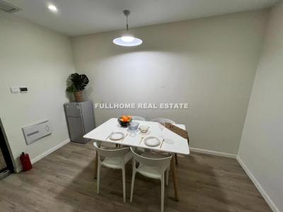 Same compound: Tong Hui Apartment, 4 bedrooms in Shanghai