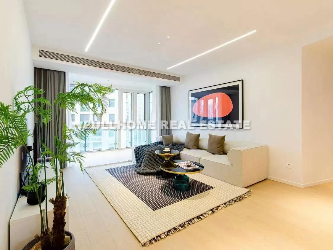 Same compound: Yi Feng Yuan, 3 bedrooms in Shanghai