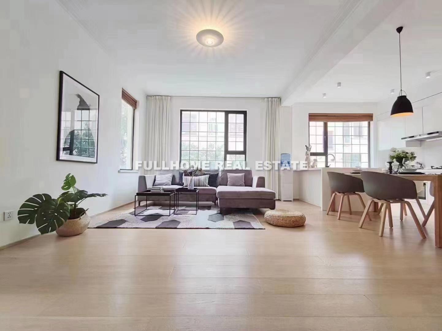 Same compound: Hua Ye Apartment, 4 bedrooms in Shanghai