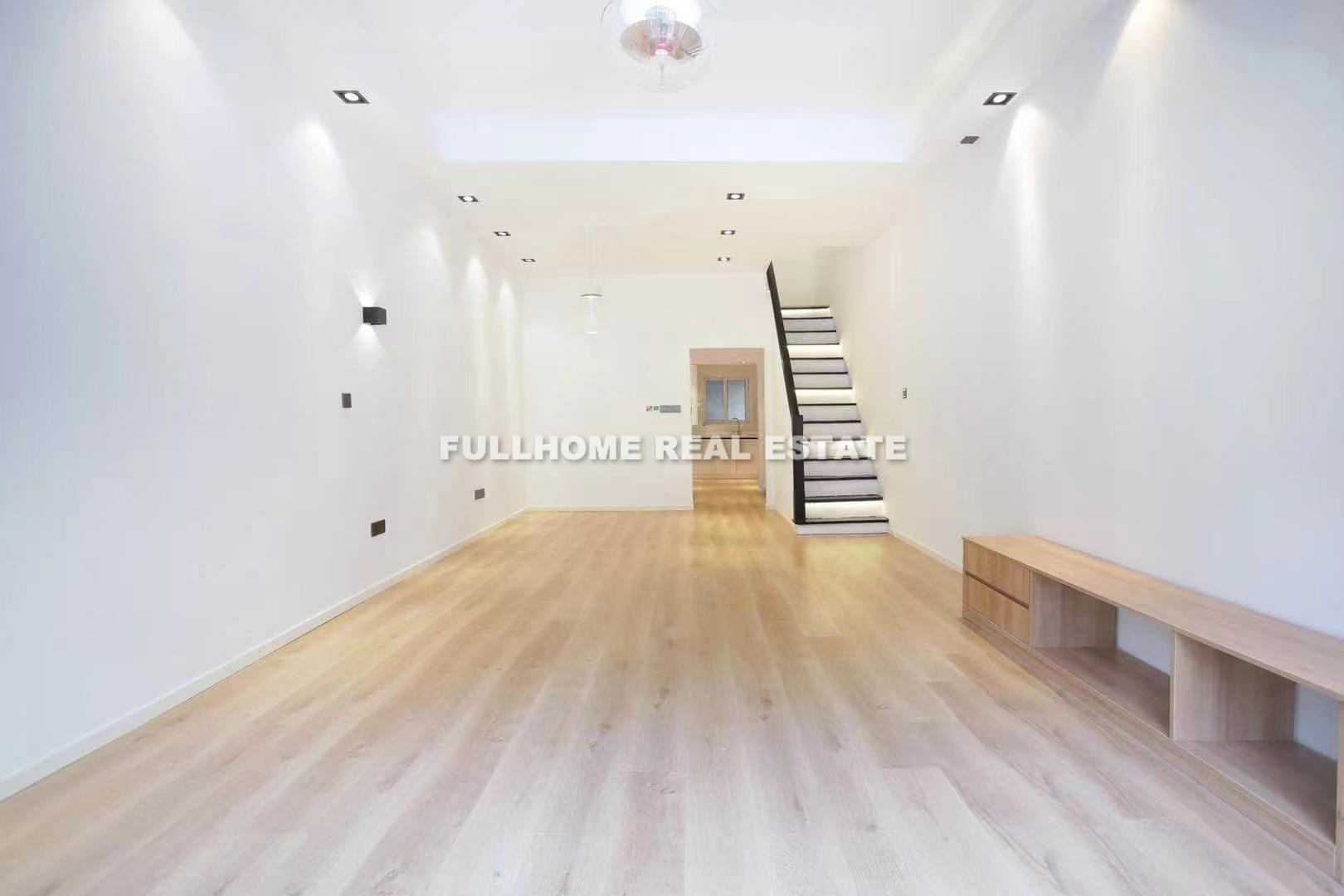 Same compound: Wen Yuan Fang, 4 bedrooms in Shanghai
