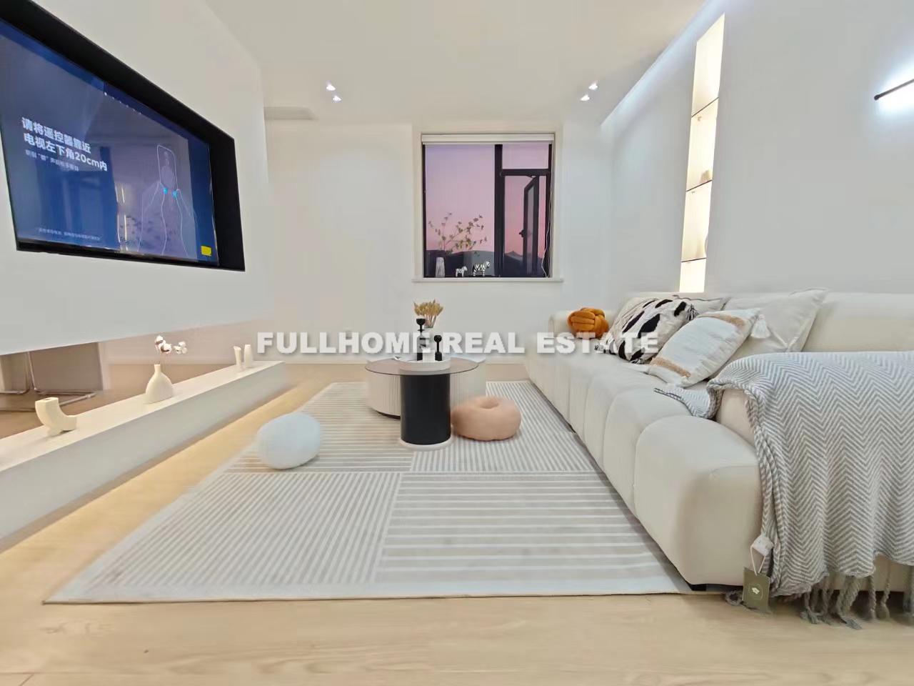 Same compound: North Sea Apartment, 2 bedrooms in Shanghai