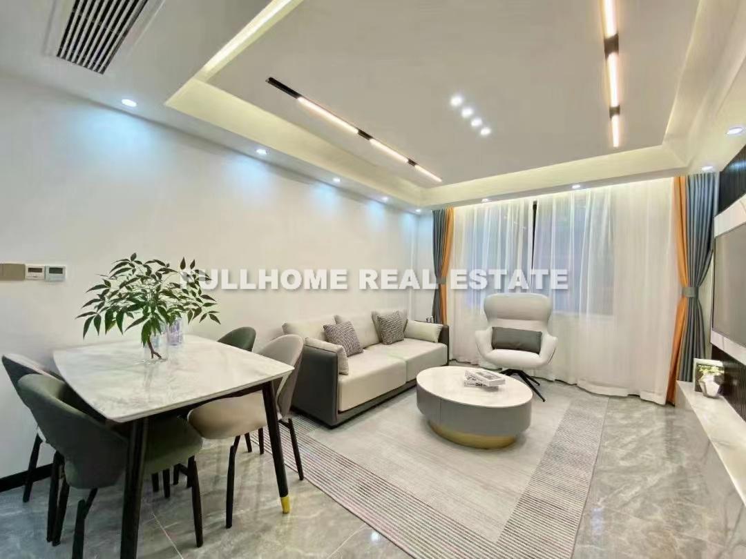 Same compound: Dongan Apartment, 3 bedrooms in Shanghai
