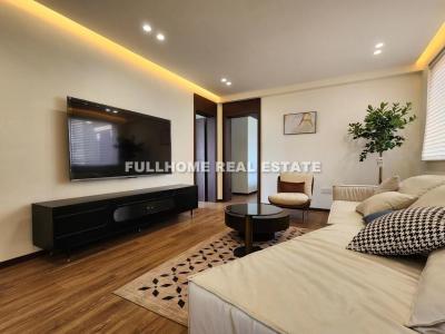 Same compound: Donghu Apartment, 3 bedrooms in Shanghai