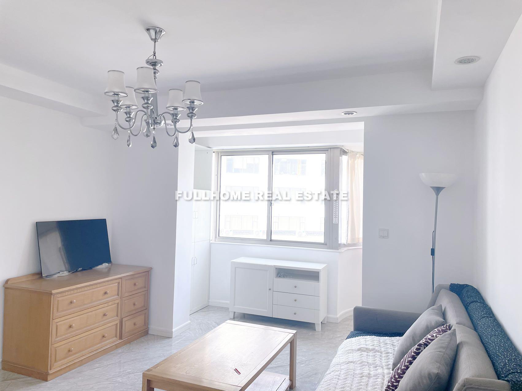 Same compound: Dong Hui Garden, 3 bedrooms in Shanghai
