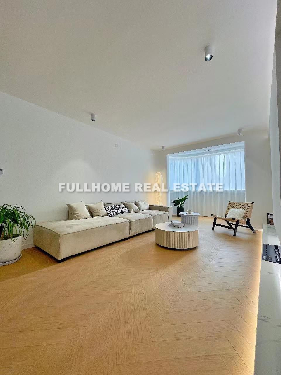 Same compound: Kangding Apartment, 2 bedrooms in Shanghai