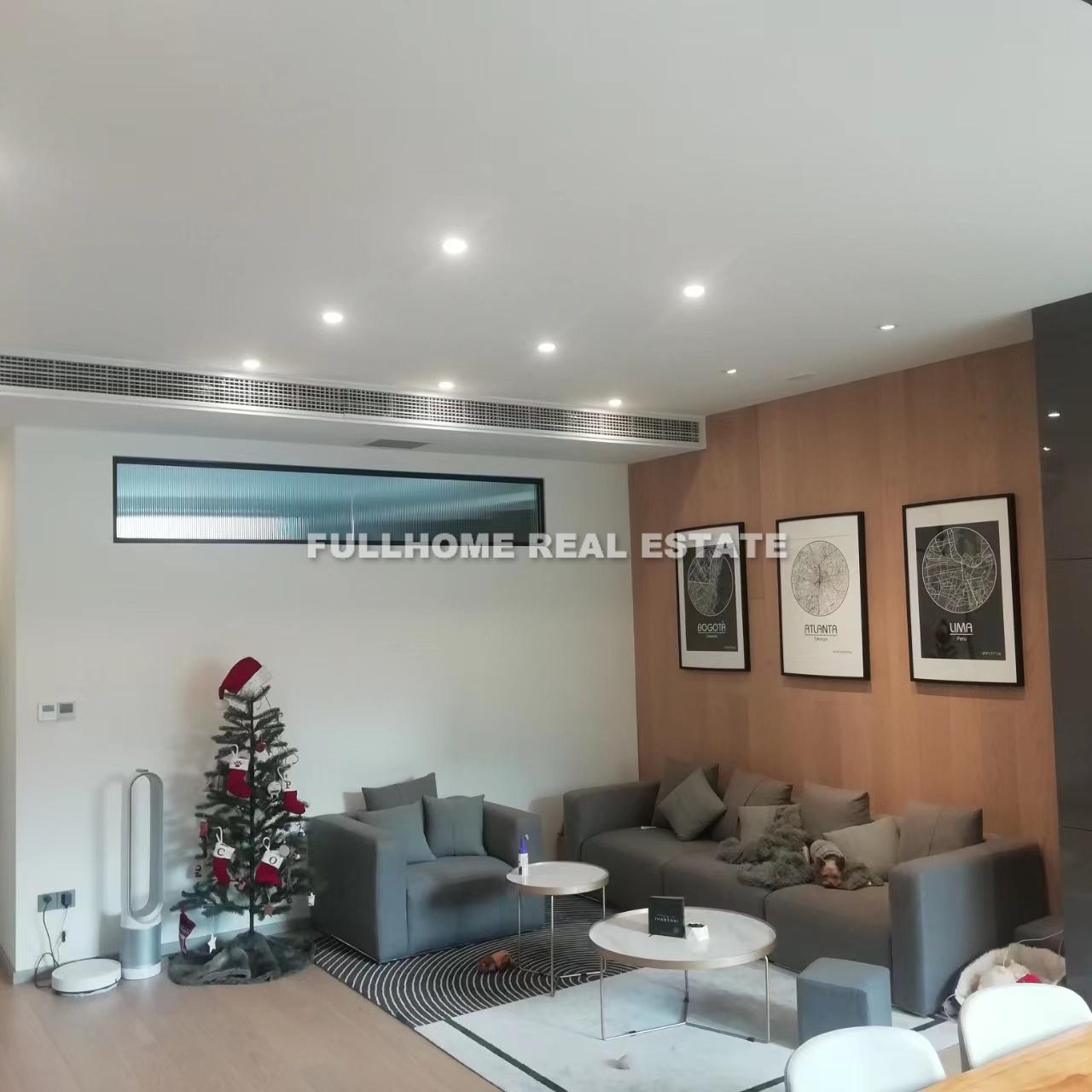 Lane 1-1000 Nanchang Road Old House - 3 bedroom apartment in Shanghai, FFC, Downtown