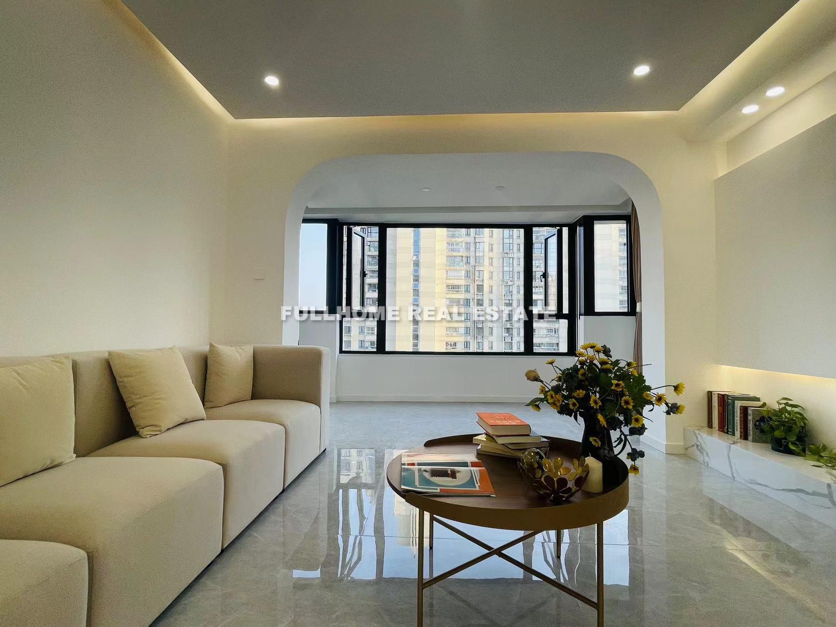 HuiLong New Town - 3 bedroom apartment in Shanghai, Xintiandi, Downtown