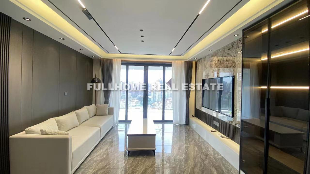 Same compound: Jing An Phoenix Garden, 3 bedrooms in Shanghai