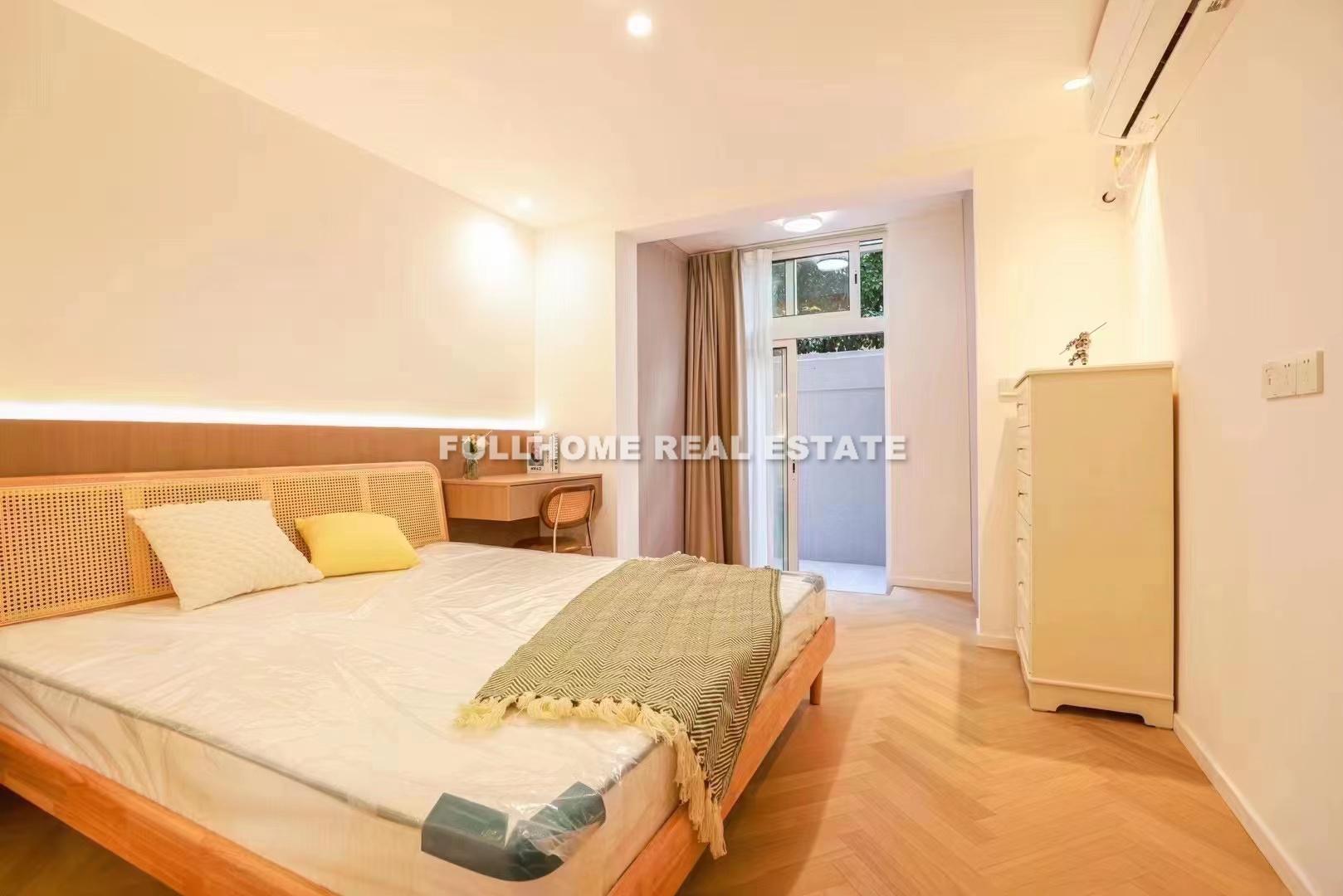 Lane 1-1000 Changning Road Old House	 - Interior view 2, Shanghai rental property