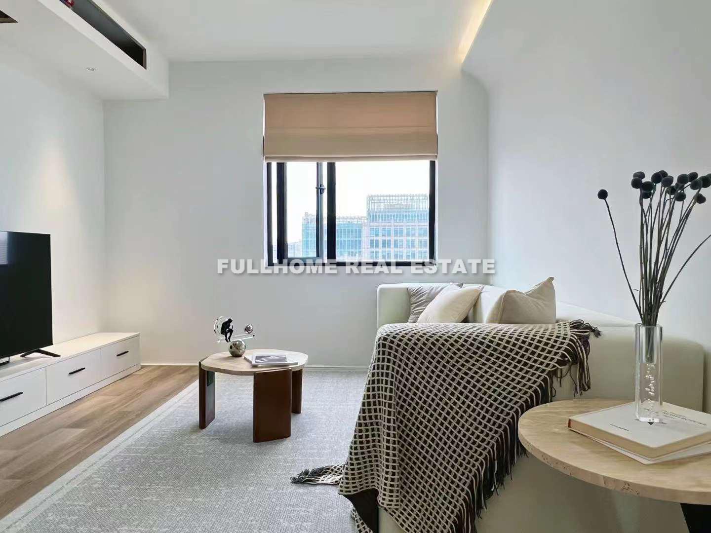 Same compound: Gaorong Apartment, 2 bedrooms in Shanghai