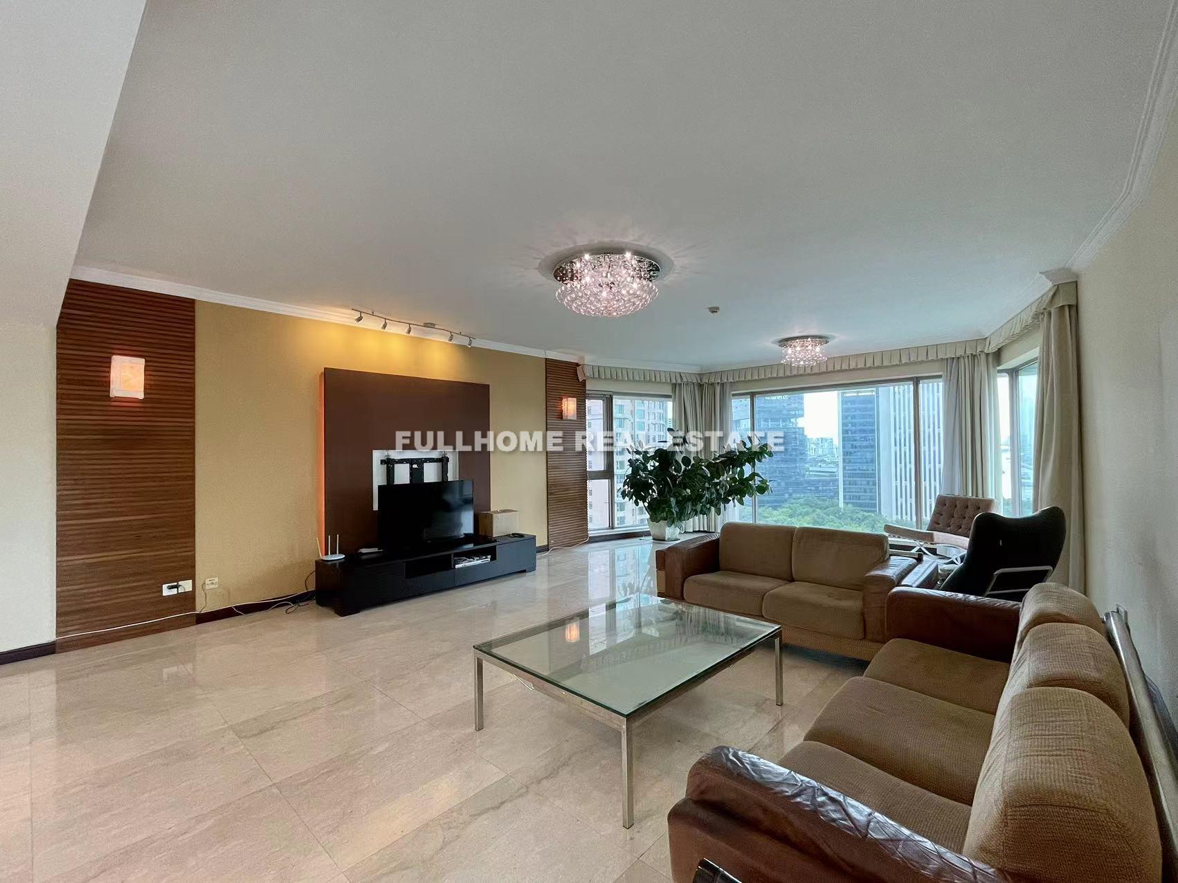 Shimao Riviera Garden - 4 bedroom apartment in Shanghai, Lujiazui, Pudong
