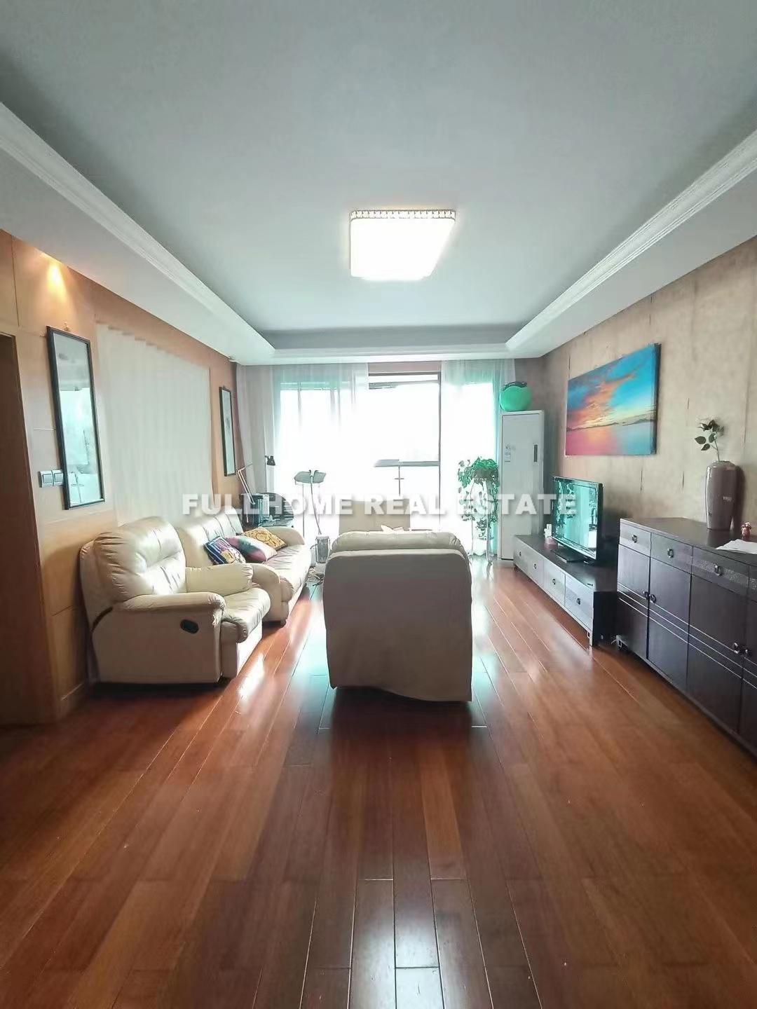 Zhong Yuan Liang Wan Cheng - 2 bedroom apartment in Shanghai, Putuo, Downtown