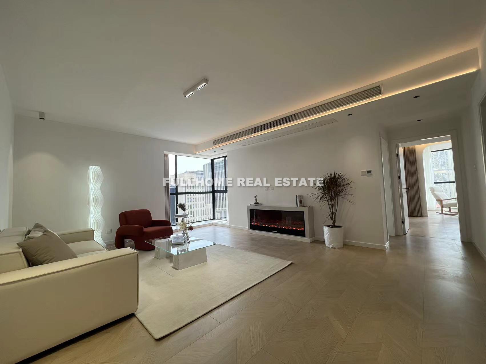 Same compound: Yin Xing Ming Ting, 3 bedrooms in Shanghai