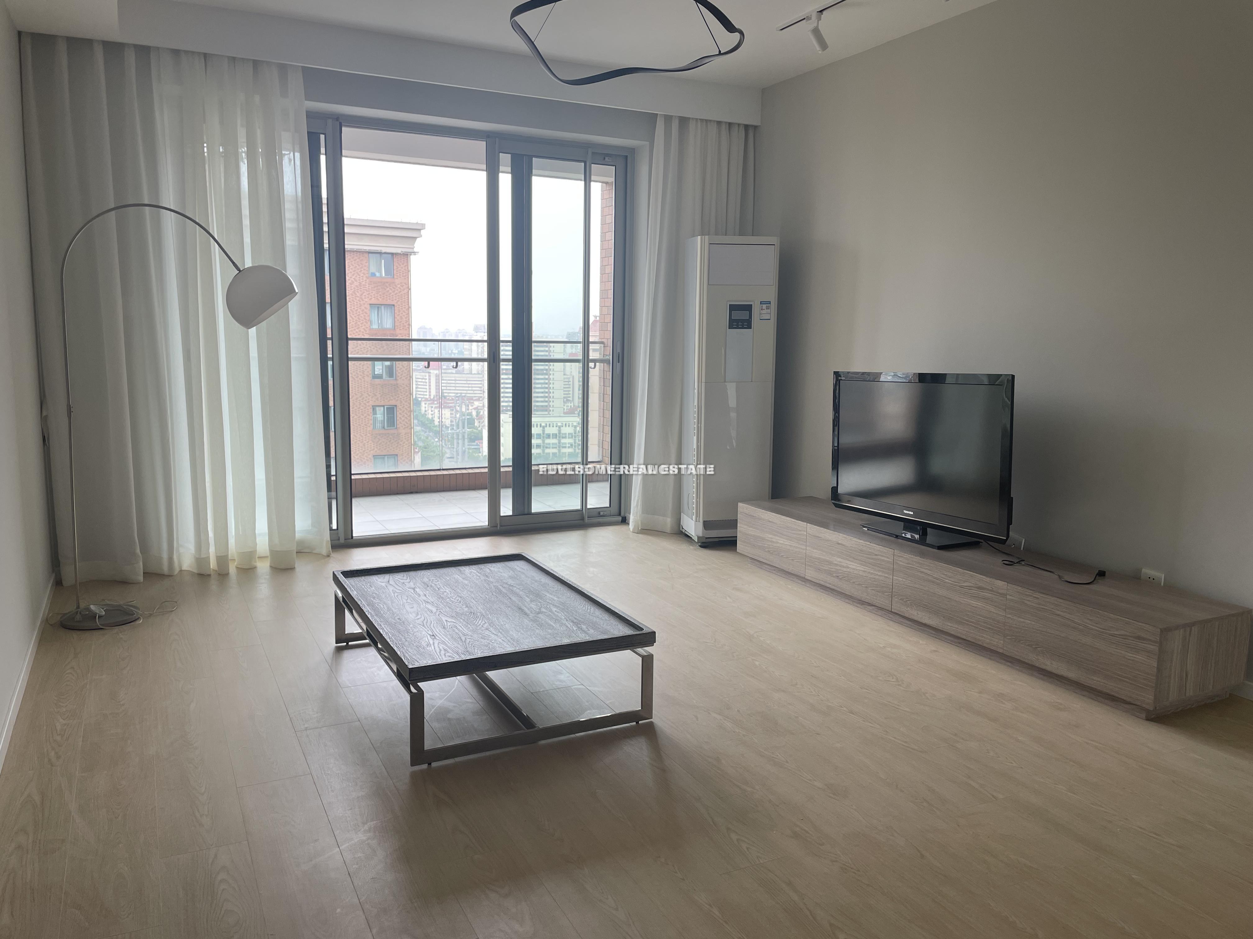 Xin Tian Di Riverside Garden - 3 bedroom apartment in Shanghai, Gubei, Hongqiao