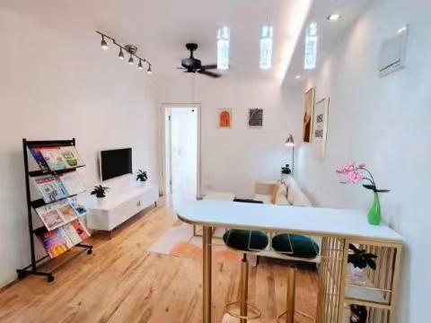 Lane 401-800 Changle Road Old House	 - 2 bedroom apartment in Shanghai, Jing An, Downtown